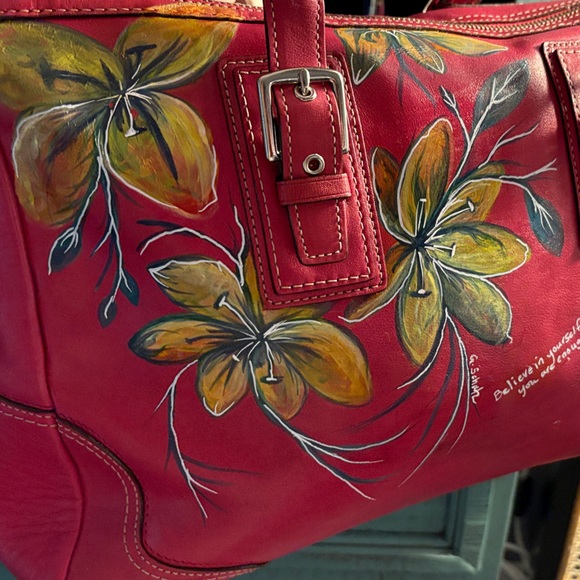 Coach Red Floral Leather Shoulder Bag Customized design by Artist Schatz. - Picture 8 of 9
